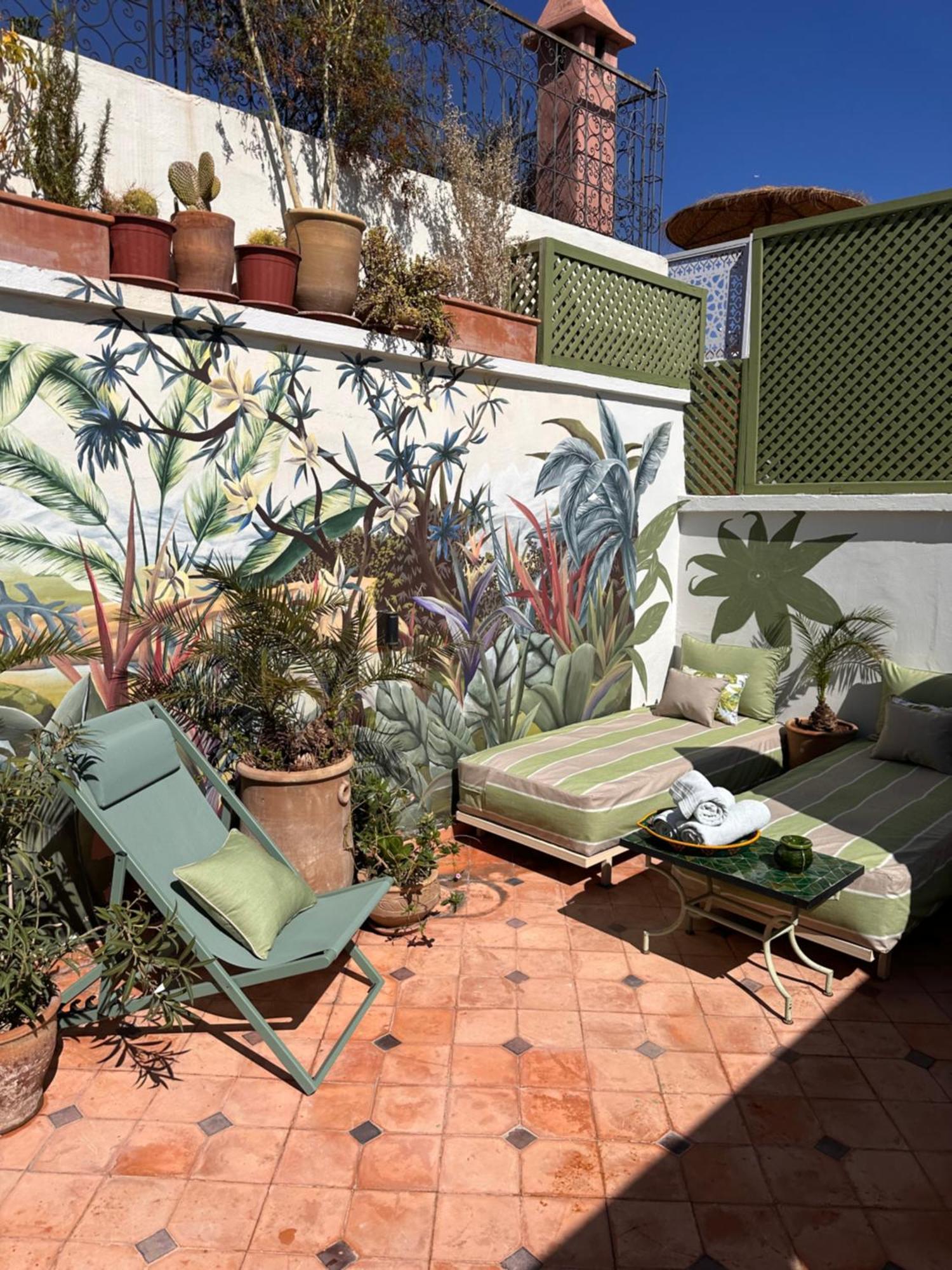 Riad Dar Adal Exclusivite 2 A 6 Personnes Petit Dejeuner Compris Place Jemaa El Fna Марракеш Экстерьер фото